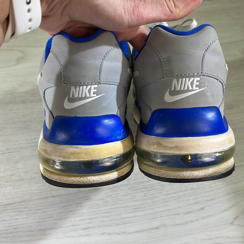Nike Air Max shoes - Picture 9 of 12